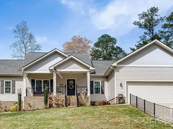 1181 Kensington Cir, Newton, NC 28658
