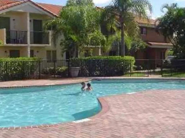 8251 NW 5th Ln APT 278, Miami, FL 33126