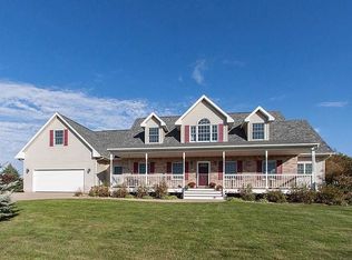 1846 Pinebrook Ct NE, Solon, IA 52333