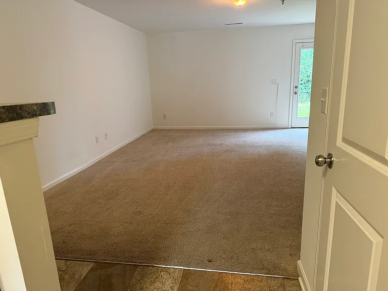 6243 Ellenwood Dr — Photo 21
