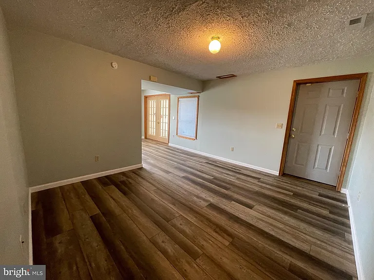 21707 Harrison St — Photo 28