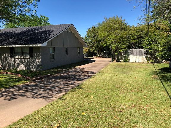3rd image of 1155 Knotty Oaks Dr