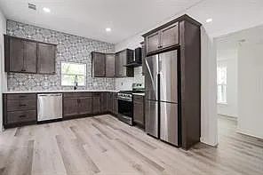 241 S Cotrell St — Photo 11