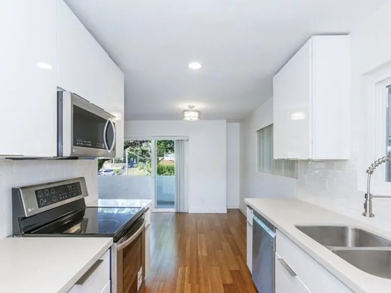 1601 Veteran Ave #101 — Photo 6