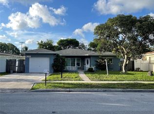4986 SW 7th St, Pompano Beach, FL 33068