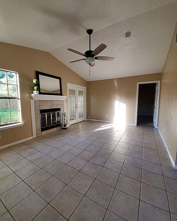 1st image of 3309 Green Valley Dr