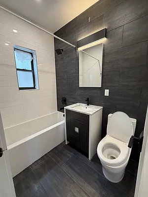 Bathroom, photo 1