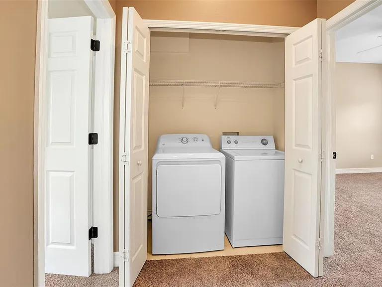 3102 Toscana Cir — Photo 22