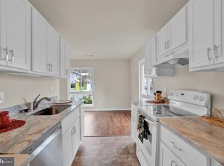 406 Reneau Way, Herndon, VA 20170