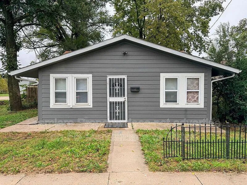 2 bed, 2.0 bath, 975 sqft, $995 — Photo 1