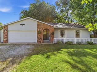 505 S Vine St, Camargo, IL 61919