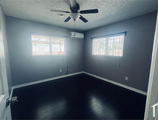 4th image of 1805 E 109th Pl