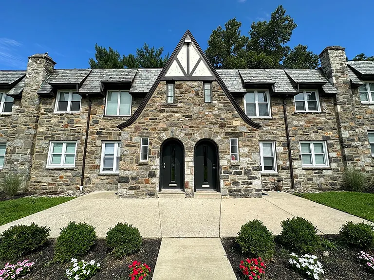 Greenside Manor — Photo 152