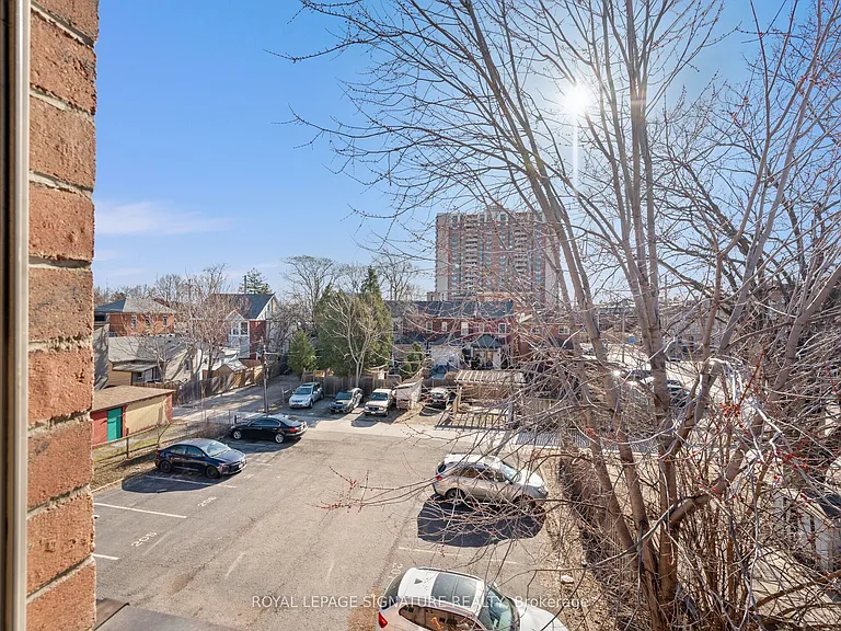 28 Victoria Ave N #312 — Photo 13