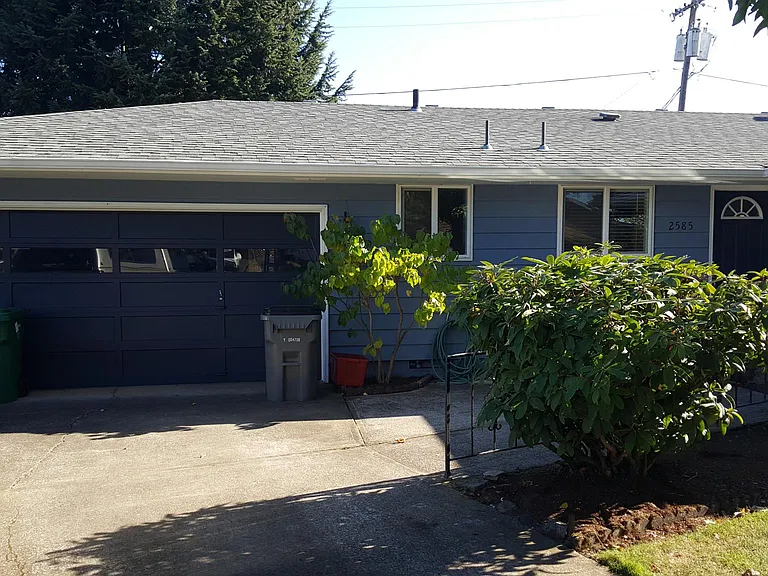2585 Jasmine St — Photo 12