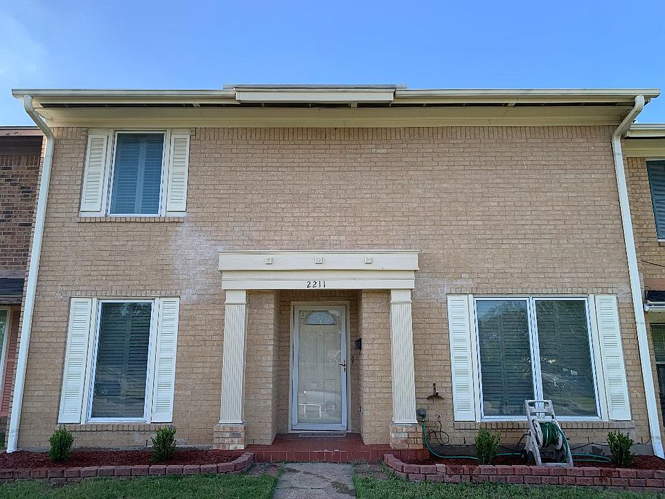 1st image of 2211 Montclair Dr