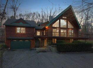 408 Walmsley Ln, Saunderstown, RI 02874