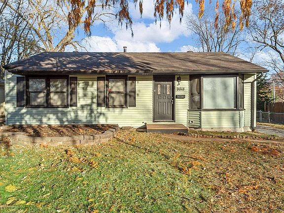 2nd image of 9818 Eastdell Dr
