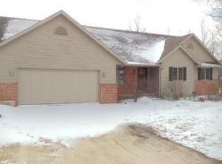 5061 Birchwood Ln, West Bend, WI 53095