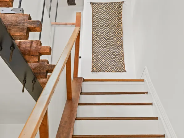 295 6th Avenue image 8 of 20