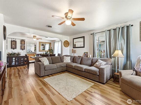 5th image of 120 SE 11th Avenue