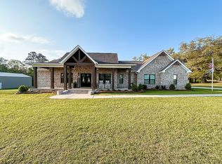 5415 Remington Rd, Moss Point, MS 39562
