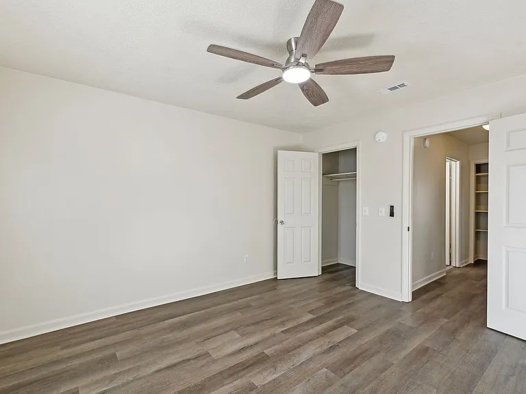 1421 Huntington Dr — Photo 21