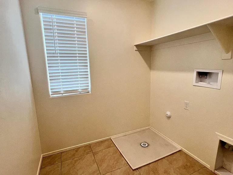 11977 E Chamrod Dr — Photo 28