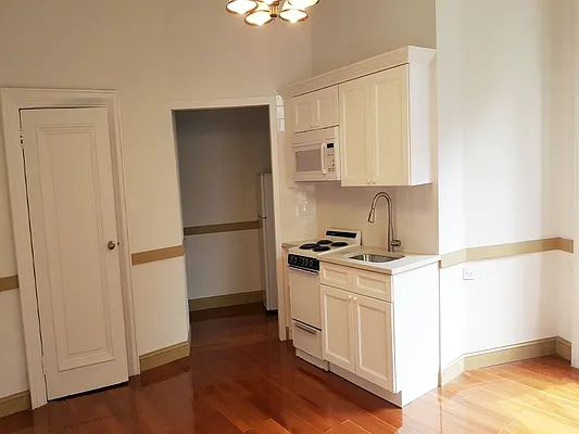 Rented by Sotheby's International Realty | media 27