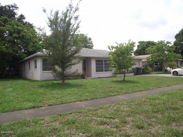 1st image of 1503 Country Club Dr