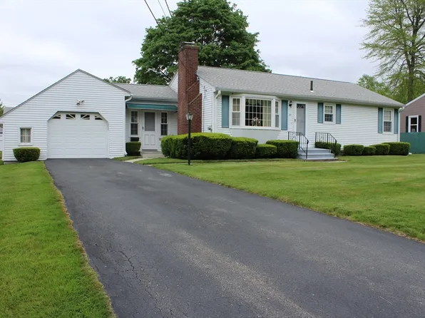 31 Lee Ave, Fitchburg, MA 01420