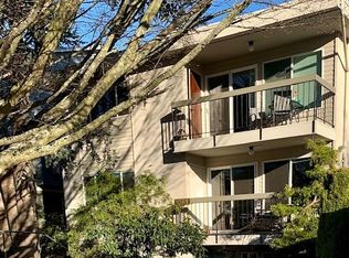 4142 36th Ave SW #2, Seattle, WA 98126