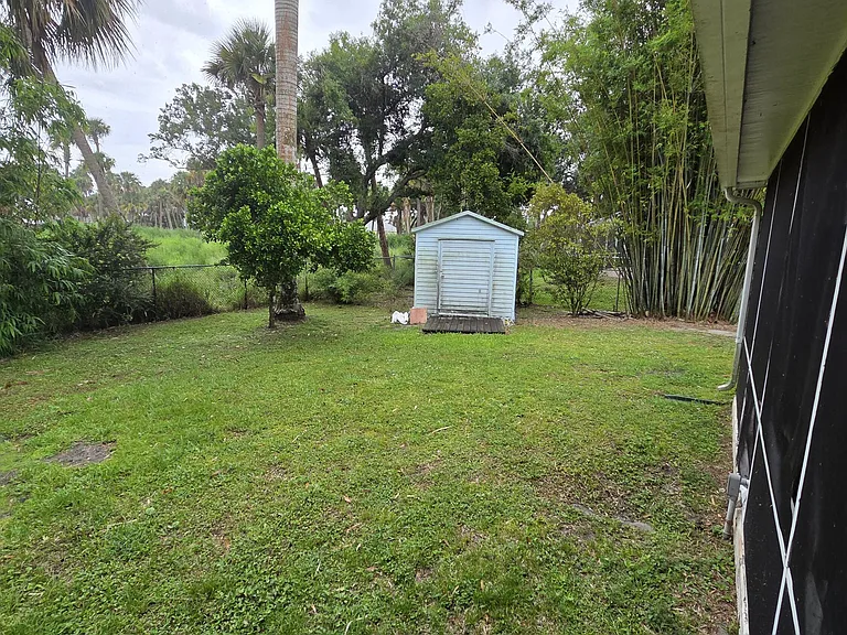 2091 SW Villanova Rd — Photo 17