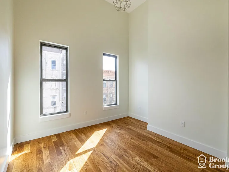 42 Driggs Ave #1L — Photo 3