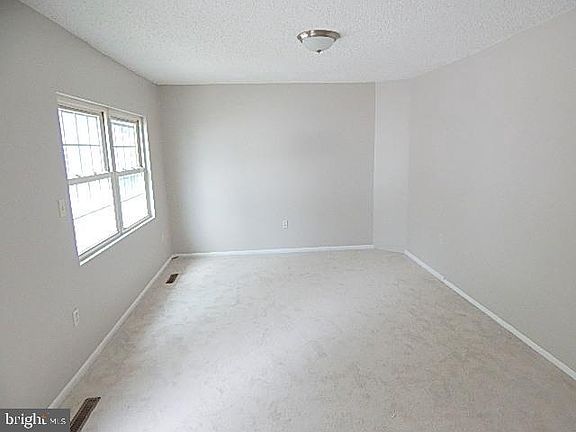 2nd image of 102 Walnut St