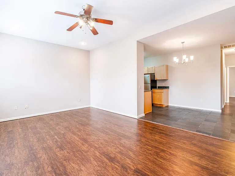 40 E Maple St #3 — Photo 1