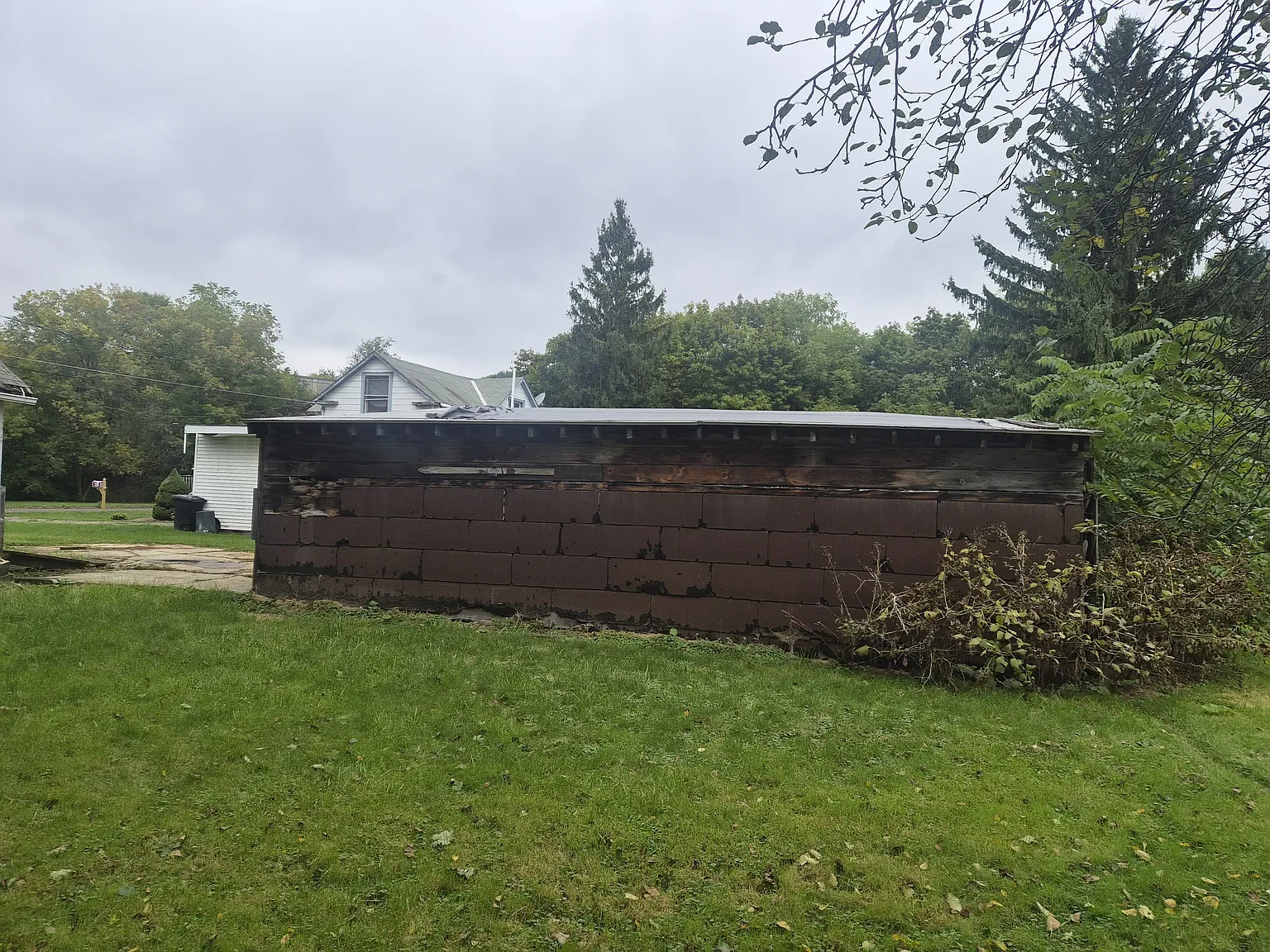 4 bed, 1.5 bath, 1391 sqft, $995 — Photo 3