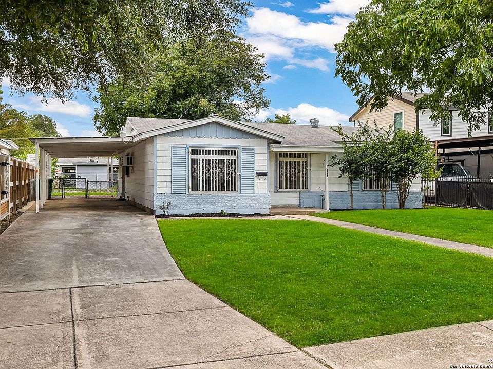 1st image of 211 Carmen Pl