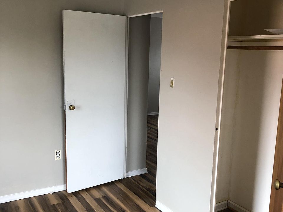1st image of 2707 165th St APT 4