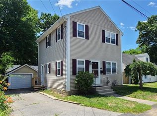68 Merle St, Warwick, RI 02889