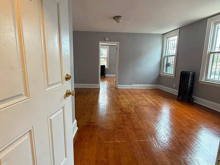 544 Grove St #2 — Photo 6