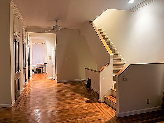 1st image of 32 W 105th St #3