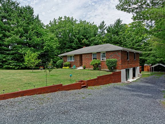 3rd image of 16 James Dr