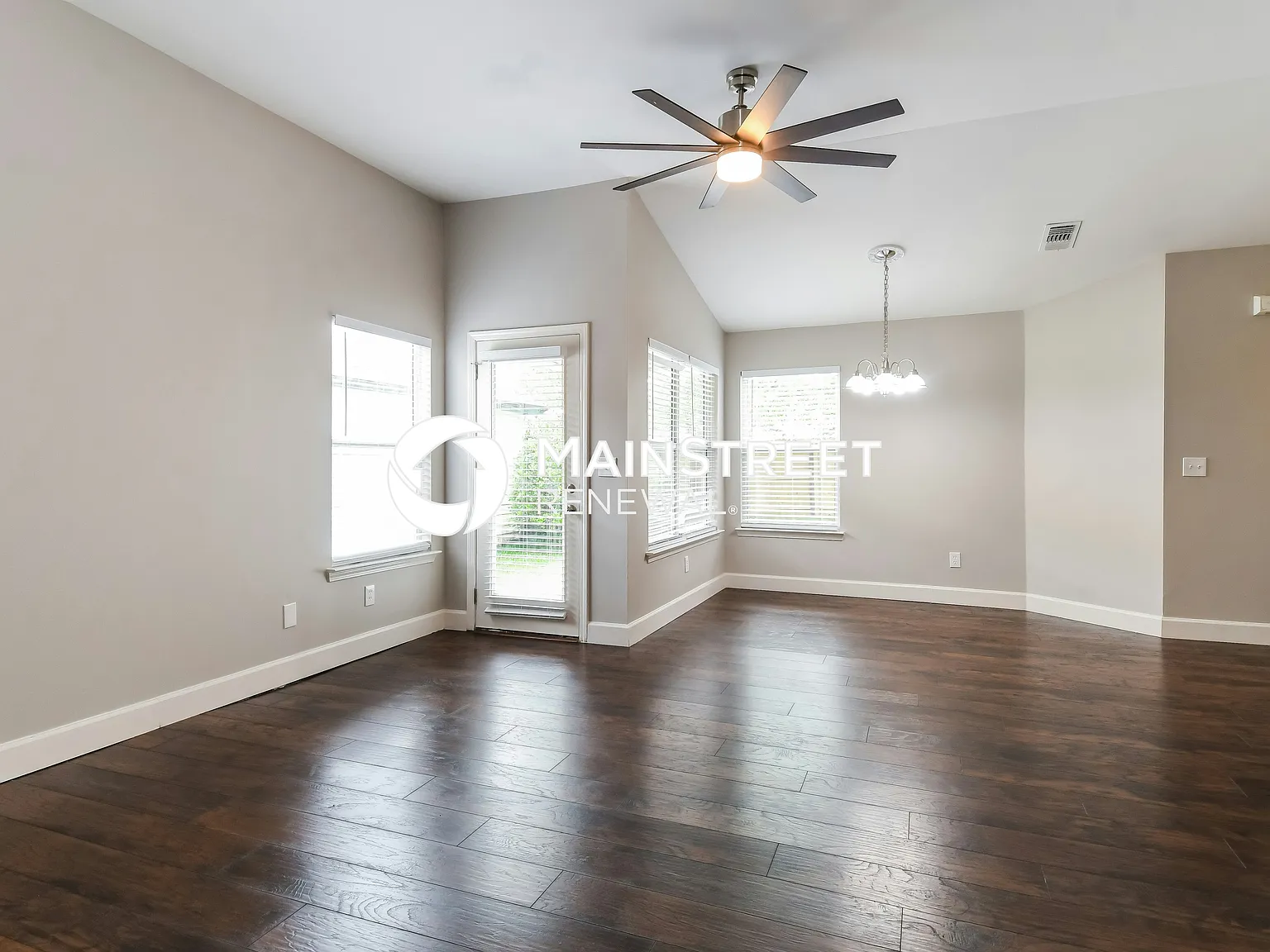 274 Carriann Cove Ct — Photo 4