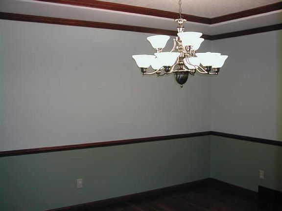 4th image of 611 N Westminster Dr