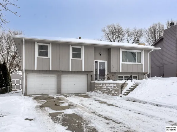 11124 V St, Omaha, NE 68137