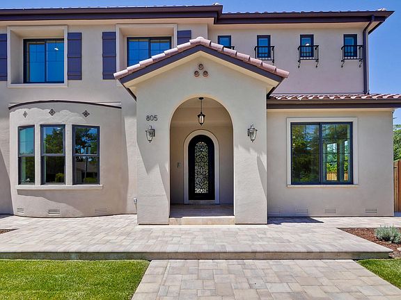 2nd image of 805 Rose Blossom Dr