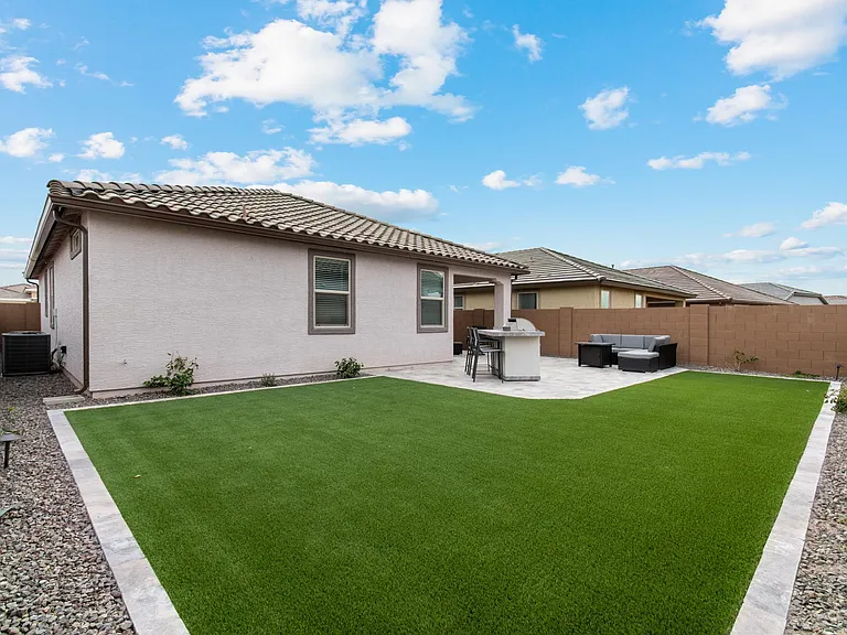 8904 W Solano Dr — Photo 19