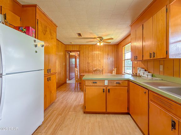 5th image of 2555 Hollister Rd