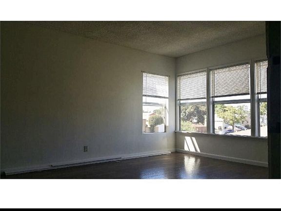 2nd image of 9132 S Manhattan Pl #9132